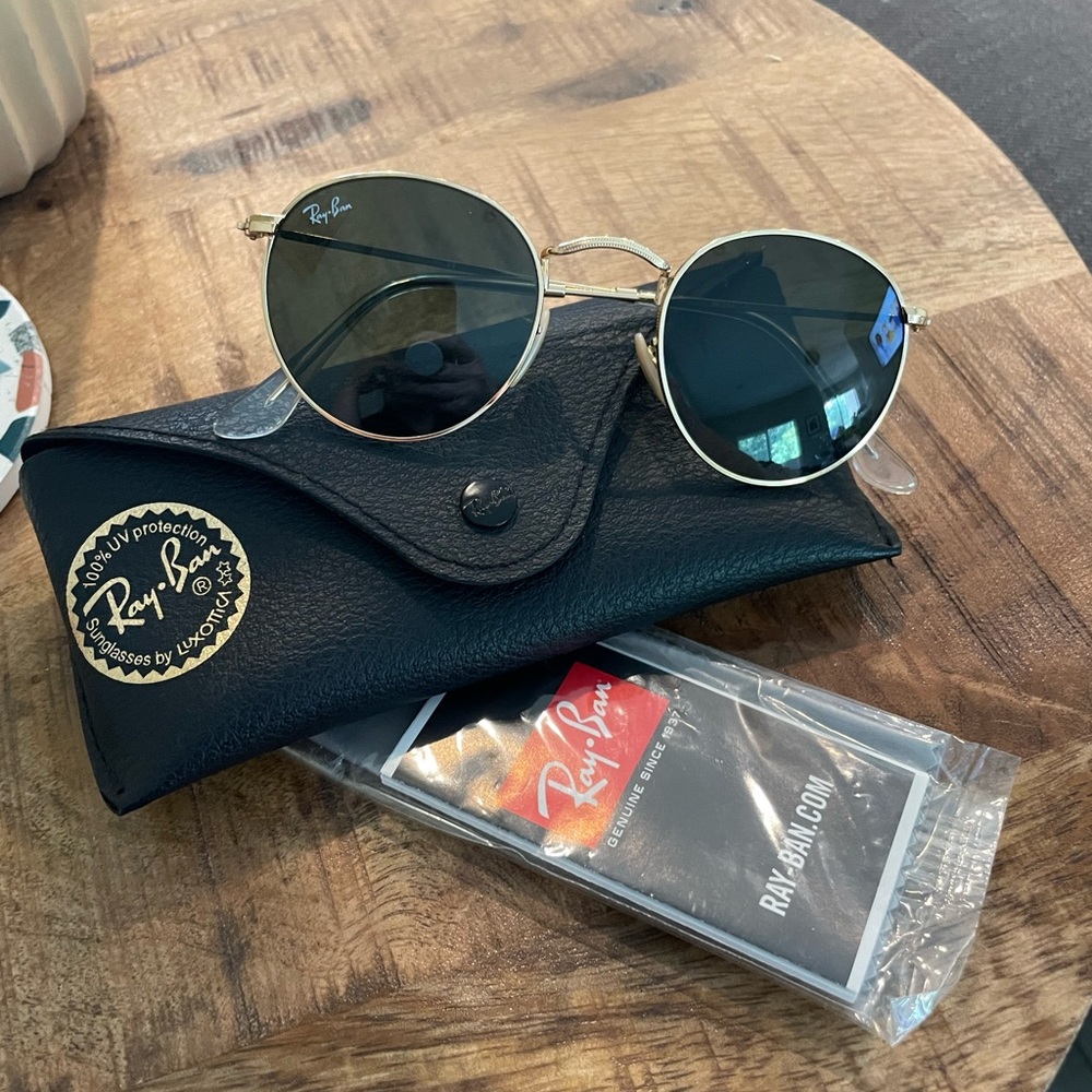 Ray-Ban Sunglasses - Gold/Round